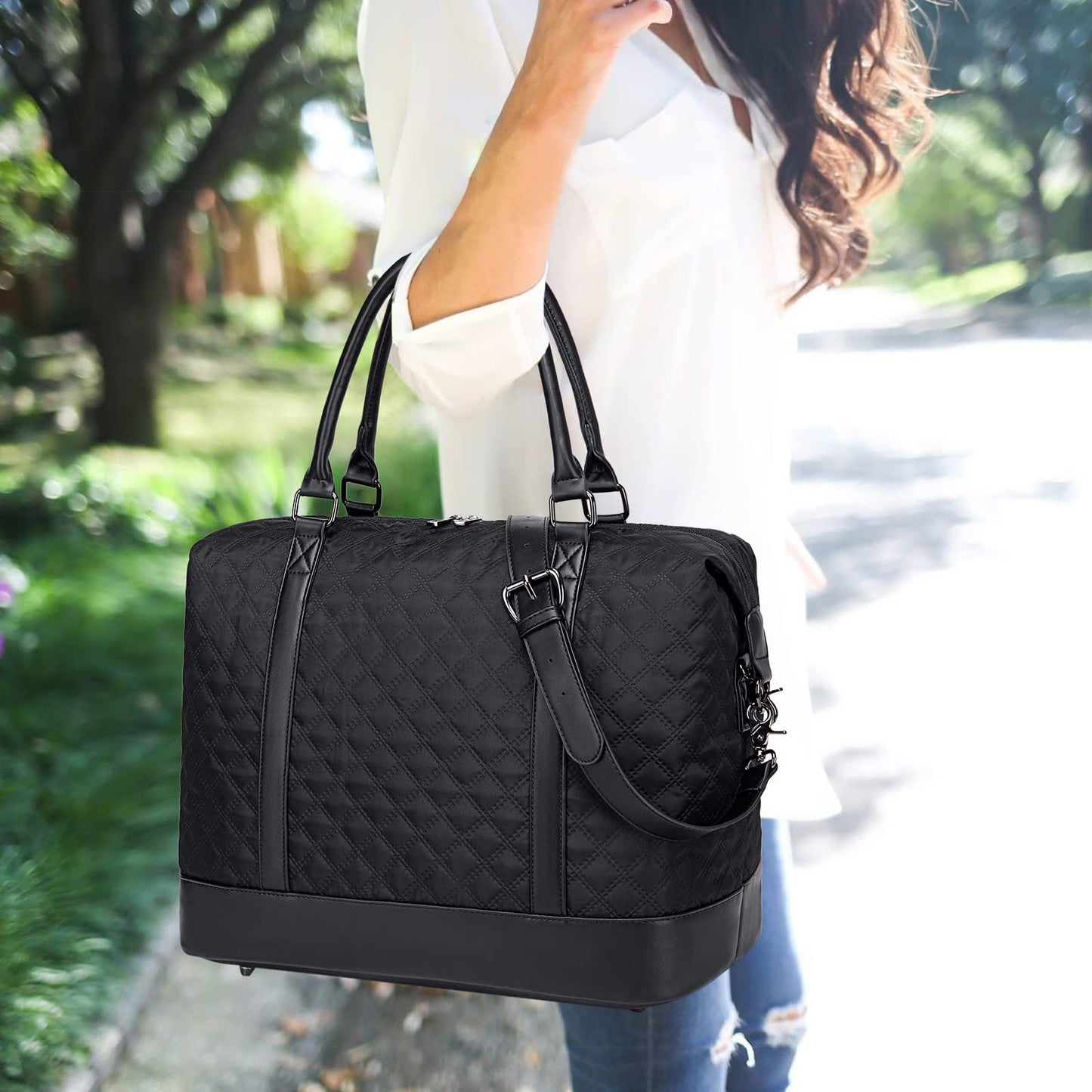 Women Ladies Weekender Carry-on Tote Bag Overnight Duffel in Trolley Handle (Quilted black)