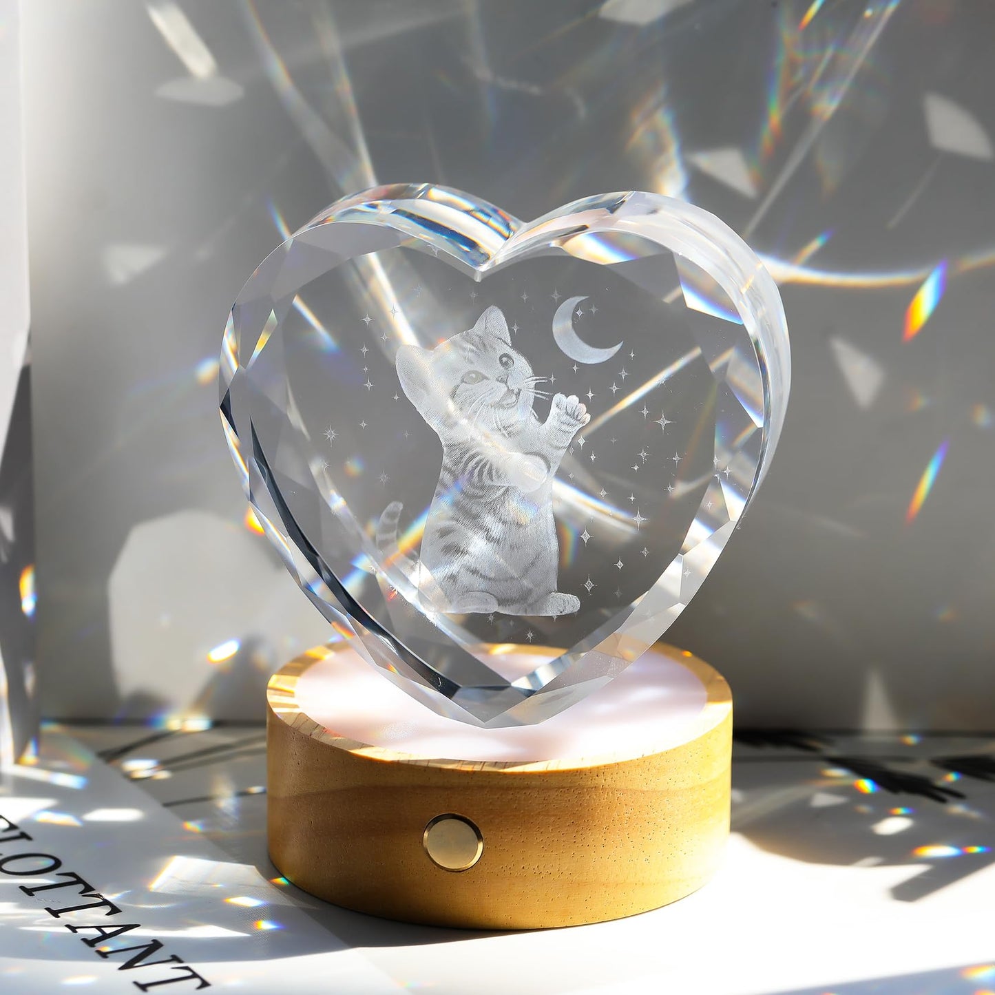 Arikyrist 3D Cat and Moon Crystal Heart Gifts for Women Cat Lovers - Glass Kitty Statue with Wooden Light Base, Cute Kitten Lamp Collectible Night Light Home Decor