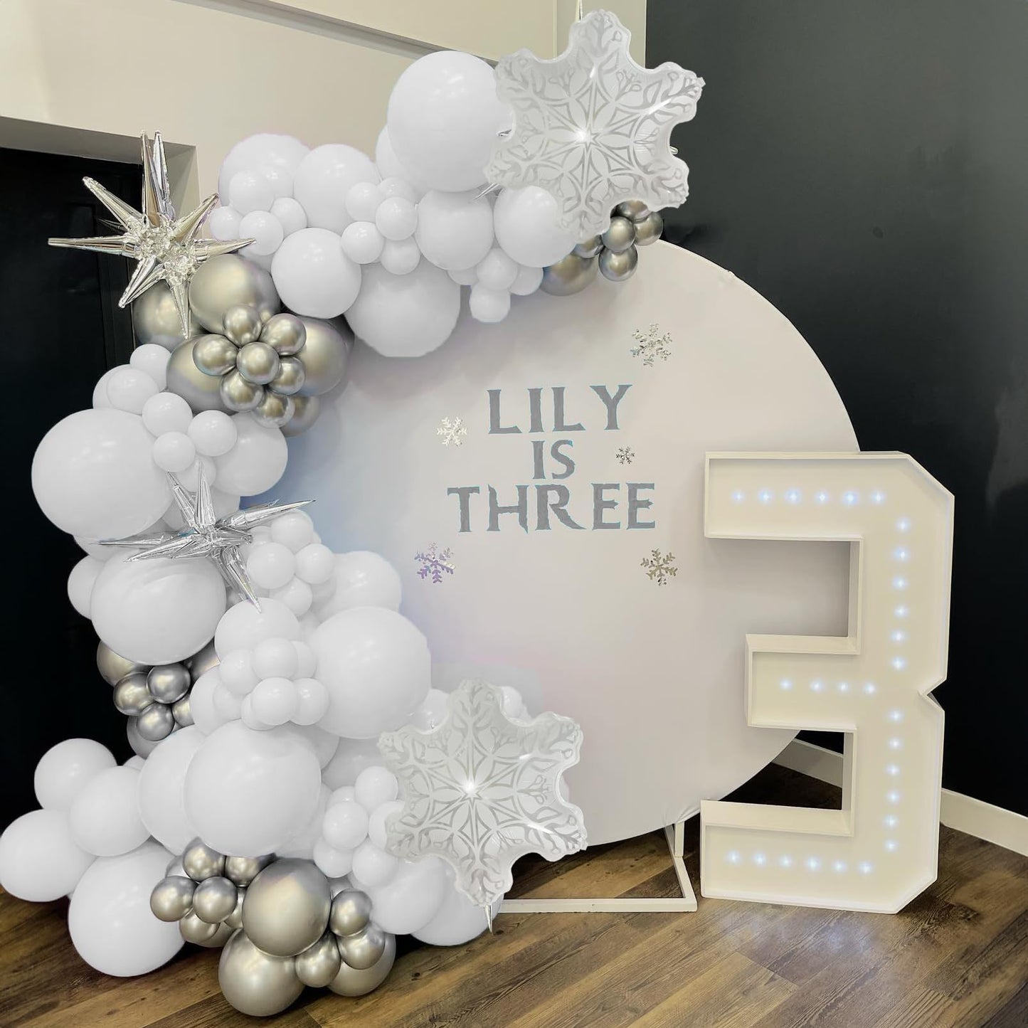 Metallic Silver and White Balloon Arch 128Pcs Winter Wonderland Snowflake Balloon Arch Perfect for Christmas Decor Snowman Birthday Parties, 2026 New Year Eve Party, Snowflake Party Decorations