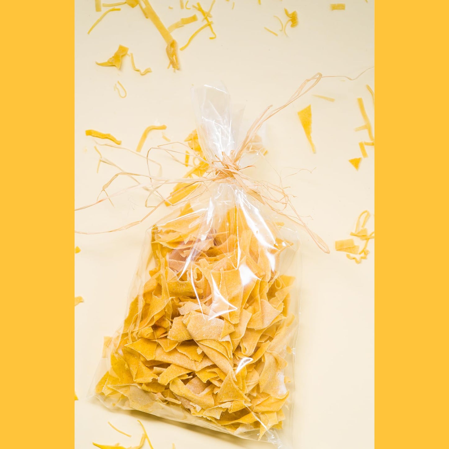 Morepack Cellophane Treat Bags, 200 PCS Clear Cellophane Gift Bags with Twist Ties (8"x12")