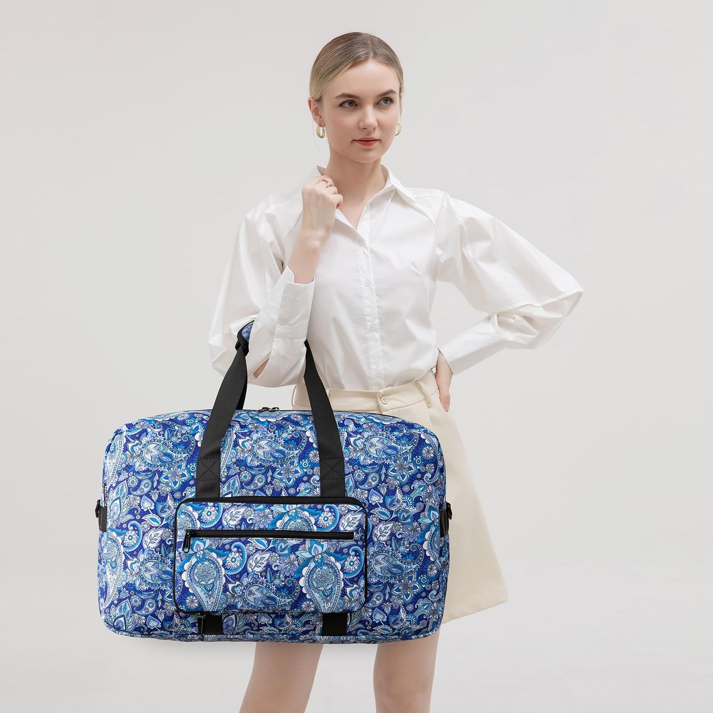 F.FETIVIN Weekender Bag Carry On Travel Duffle Bag Medium Overnight Bag for Women (Blue Paisley)