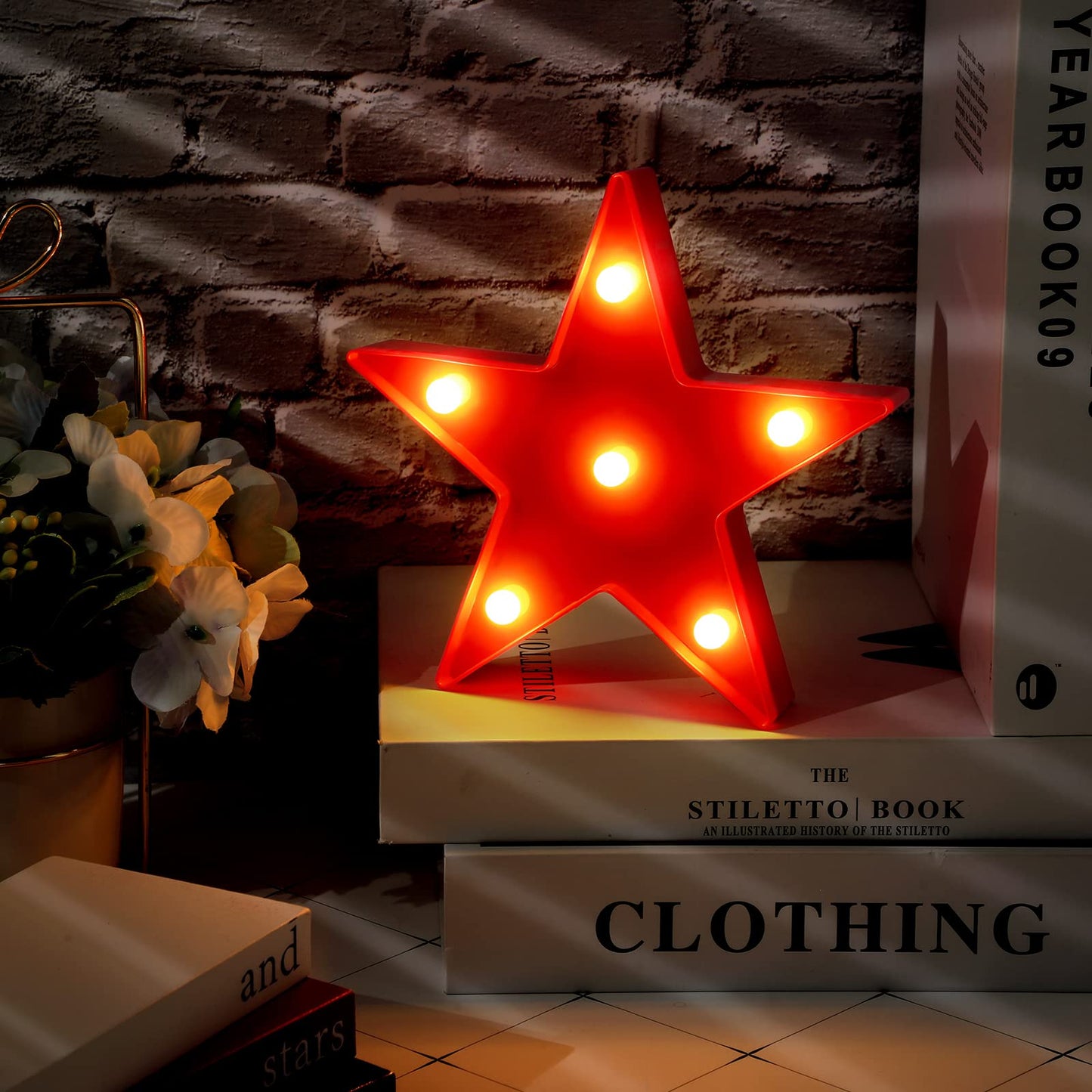 Jutom 4 Pieces Star Night Lights LED Plastic Star Shaped Sign Lighted Marquee Desk Lamp for Gift Red