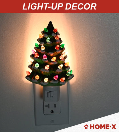 Home-X Christmas Tree Night-Light Plug-in, Vintage Festive Night-Light for Kids and Adults, Green