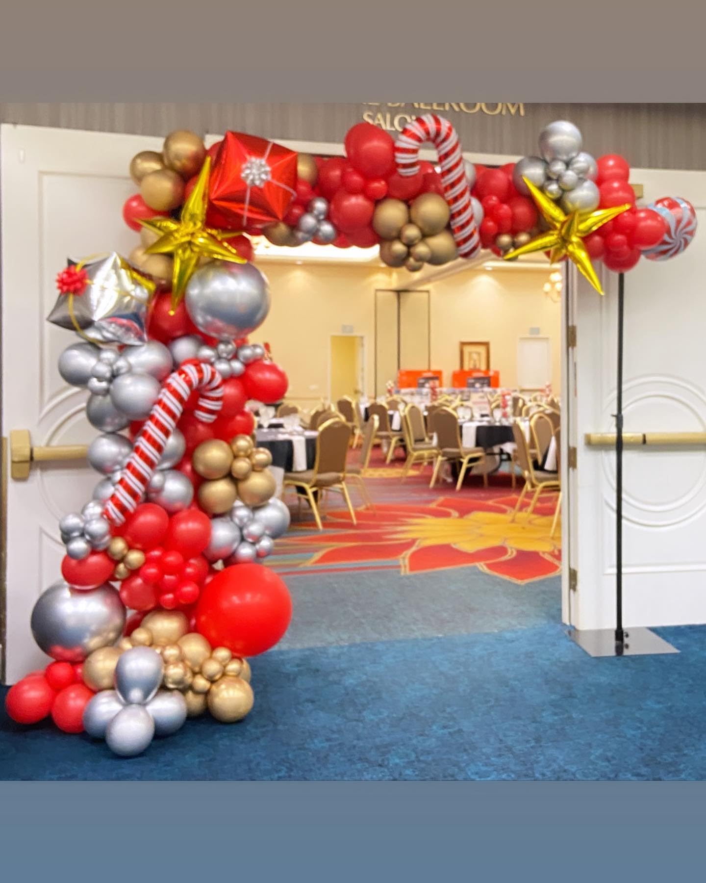 Bonropin Christmas Balloon Garland Arch Kit - Xmas Red Gold Silver Candy Cane Balloons Gift Box Starburst Balloons for New Year Winter Christmas Party Decorations