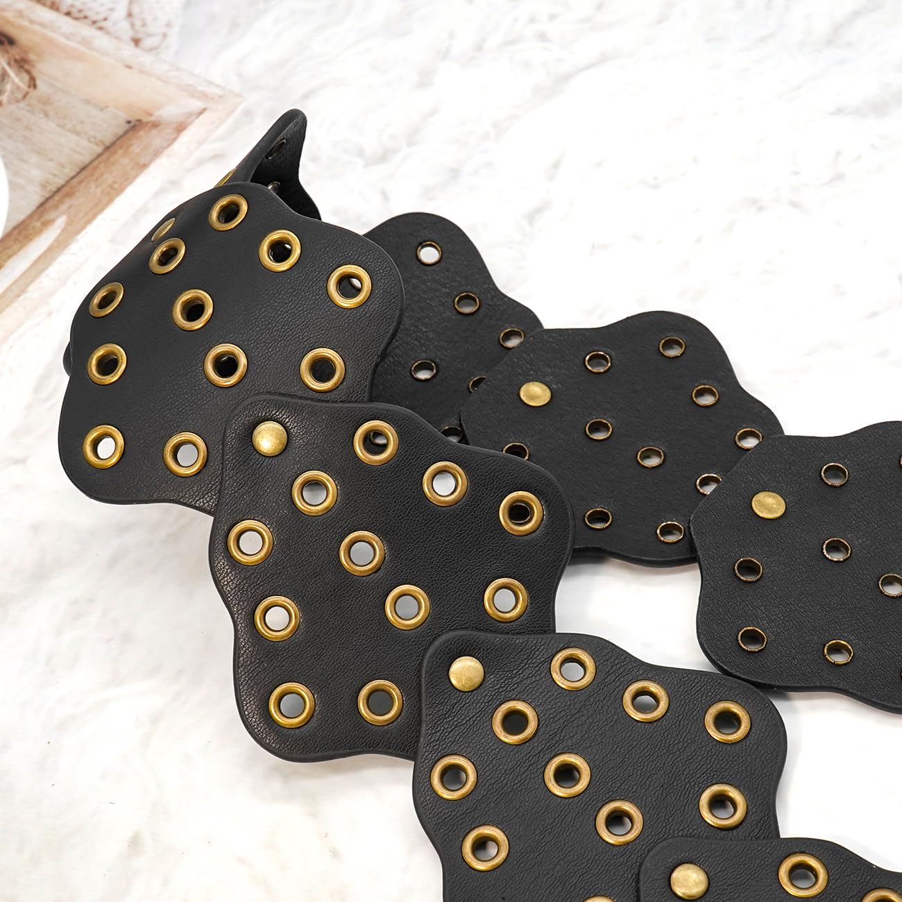 Liutufy Wide Disc Belt for Women Vintage Hollow Boho Leather Belt Western Chunky Waist Belt Cowboy Metal Buckle Concho Belts (Leaf Black A-S)