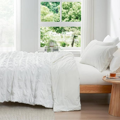 Cozy Bliss Cooling Comforter Twin Size Seersucker Plaid, Q-Max 0.4 Reversible Lightweight Cooling Blanket, Breathable Silk Smooth Summer Bedding Quilt for Hot Sleepers Night Sweats White