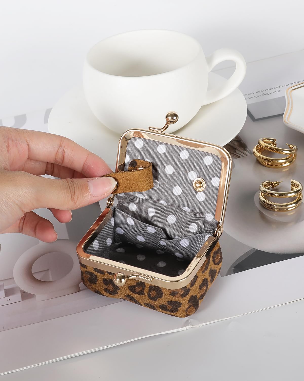 COOLYOUTH Leather Mini Jewelry Box Travel Jewelry Case Portable Small Coin Purse with Kiss Lock Travel Ring Box (Brown Leopard)