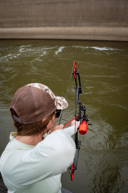 Cajun Bowfishing Shore Runner EVW Bow, Enhanced Accessories, Right and Left Handed Archers, 32" Bow, 7" Brace Height, Adjustable Draw Weight Range 20-50lbs, Draw Length Up to 30", Lightweight