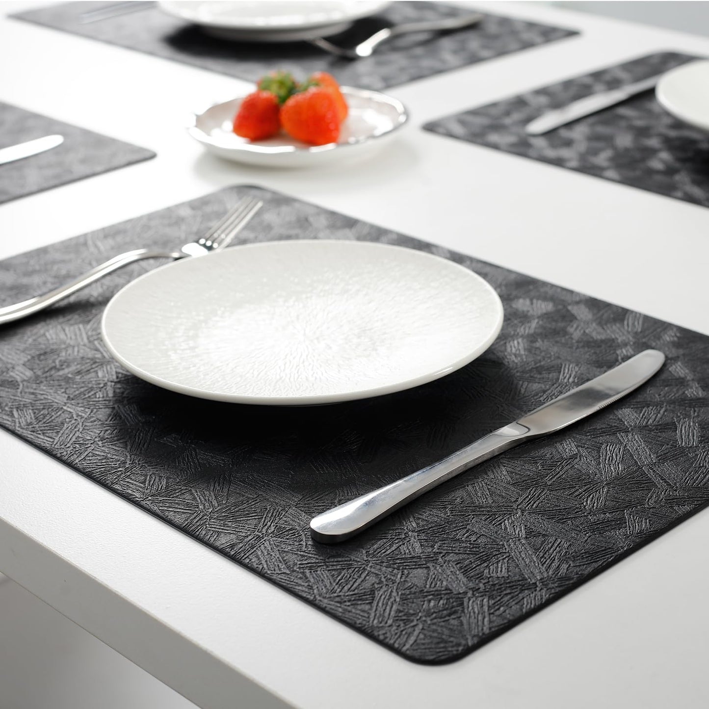 Bxzandya Vinyl Placemats Set of 6 Heat Resistant Easy Clean Non-Slip Place Mats for Dining Table Faux Leather Waterproof Stain Resistant Wipeable Washable PVC Table Mats(6, Black)