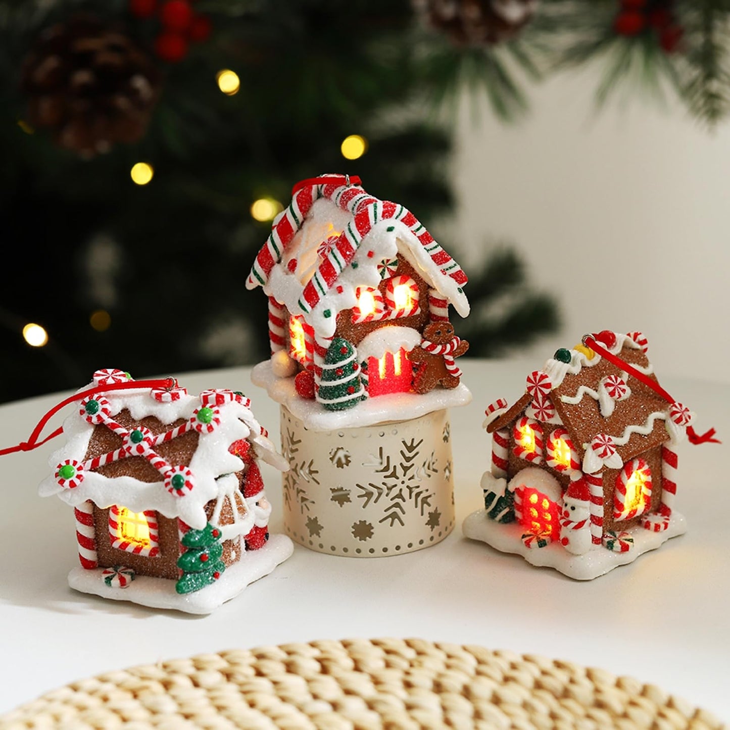 3Pcs Christmas Gingerbread House Hanging Ornaments for Xmas Tree,3D Light-Up Handmade Clay Gingerbread Candy House with Santa Claus Snowman for Christmas Eve New Year Winter Holiday Party Decorations