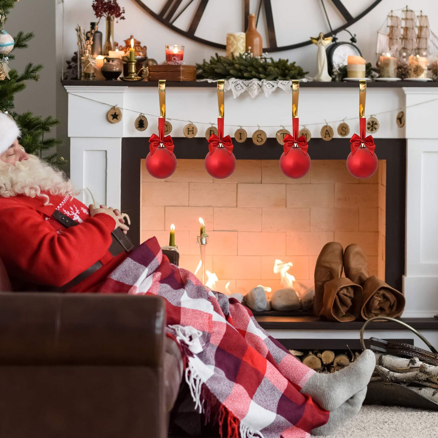 Poualss Christmas Stocking Holders Metal Stocking Hangers Non-Slip Christmas Stocking Hooks for Fireplace Mantle (Gold)