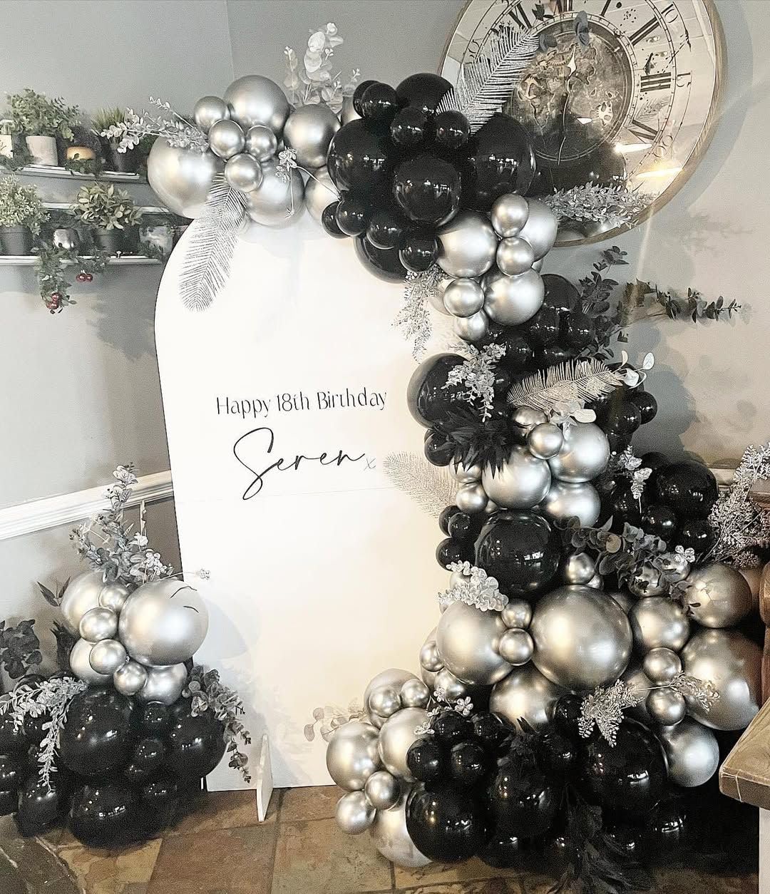 Black and Silver Balloons Arch Kit, 162pcs Different Sizes with Black Metallic Silver Confetti Balloons for Prom Anniversary Birthday 2025 Graduation Party Decorations