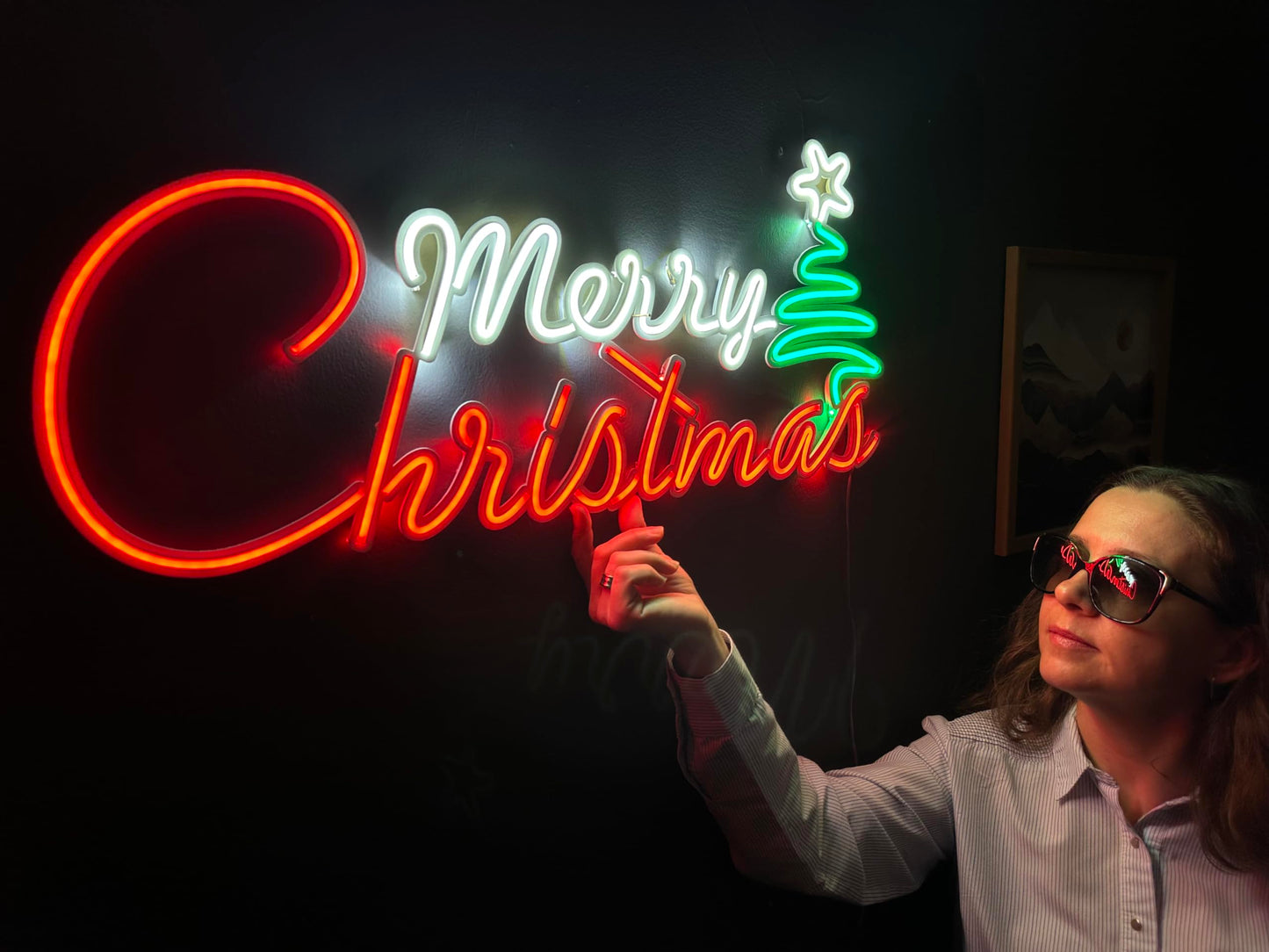 BONPERLA Merry Christmas Decor, Christmas Wall Art, Neon Metal Wall Art, Hanging Lighted Merry Christmas Decor, Neon Wall Sign, Home Office Hotel Pub Bar Cafe Wall Decor (Without Remote Control)