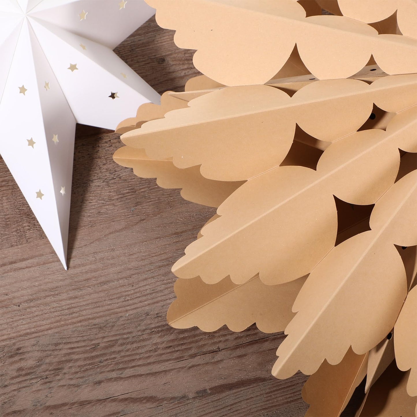 Glooglitter 12 Pcs Paper Star Lantern 3D Christmas Paper Snowflake Lanterns White Hanging Lamp Ornaments for Xmas Tree New Year Holiday Party Decorations(White, Kraft)