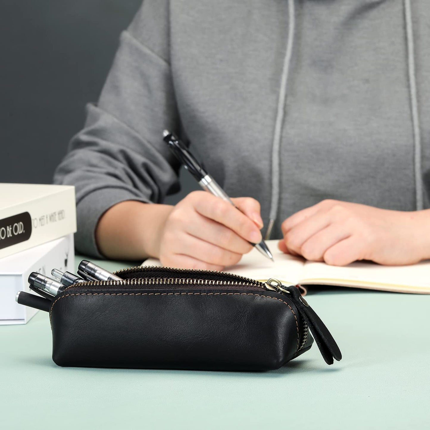 RZEOTPII Pen Pouch Pencil Bag Black Leather Pencil Holder Small Portable Zipper Case for Fountain Pen Markers Makeups Change Coins,Gift for Adults Mens Womens (Black)