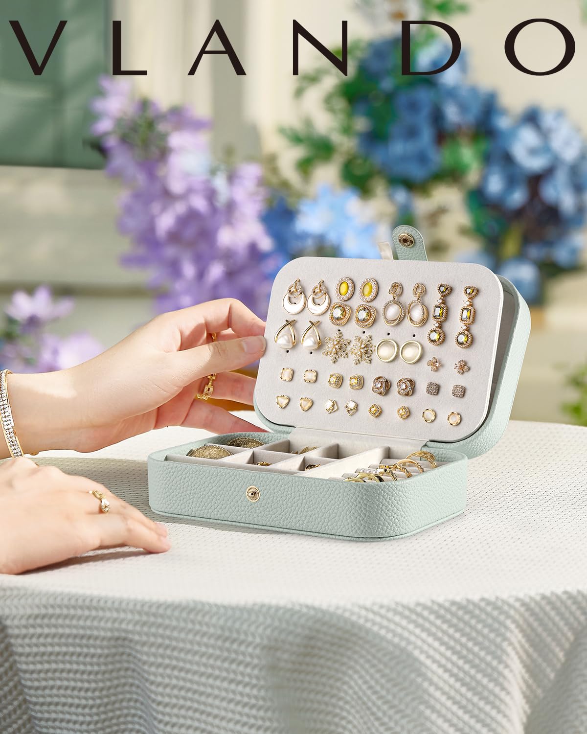VLANDO Travel Jewelry Case for Women Girls Mothers, PU Leather Portable Small Jewelry Box for Rings, Necklaces, Bracelets, Earring Holder Organizer Storage for Travel, Bridesmaid Gifts - Mint Green