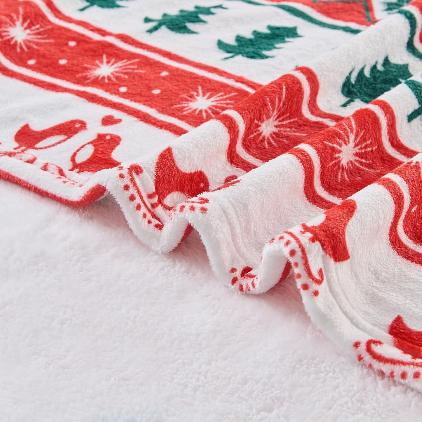 Gogreen Cozy Blanket Printed Twin Christmas Blanket - 300 GSM Fleece for Home Decoration, Ultra Soft Microfiber (Twin - 60" x 80") - E