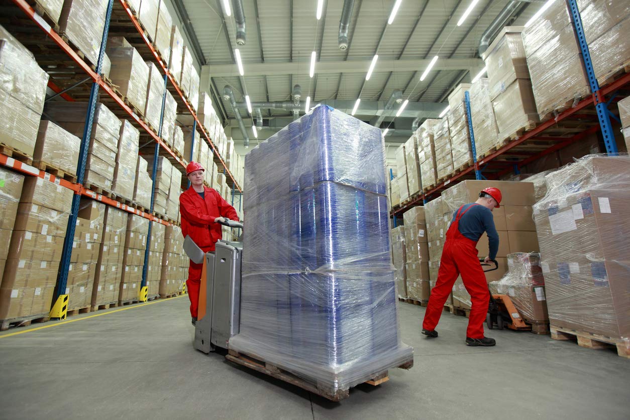 International Plastics Co. 18" Stretch Film/Wrap 1500 feet 7 Layers 80 Gauge Industrial Strength up to 800% Stretch 20 Microns Clear Durable Adhering Packing Moving Heavy Duty Shrink Film Box of 4