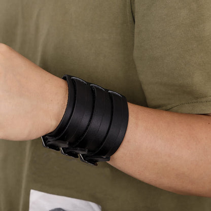Eigso 2Pcs Pu Leather Bracelets Hip-hop Punk Rock Cuff No Spike Gothic Wrist Band Pair Black for Men