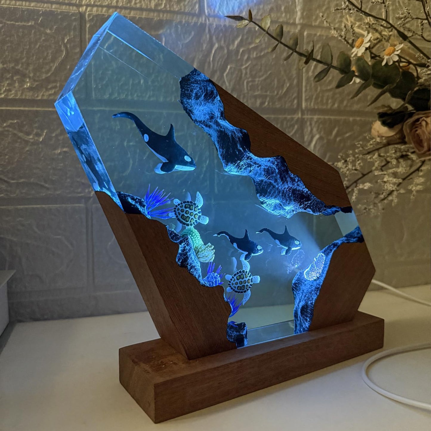 Orca Ocean Resin Lamp - Handmade Resin Night Light with USB Port, Variable Lights, Marine Biology Gifts for Women and Men, Ocean Enthusiast Collectibles, Unique Birthday Gifts for Him & Her (10"x6")