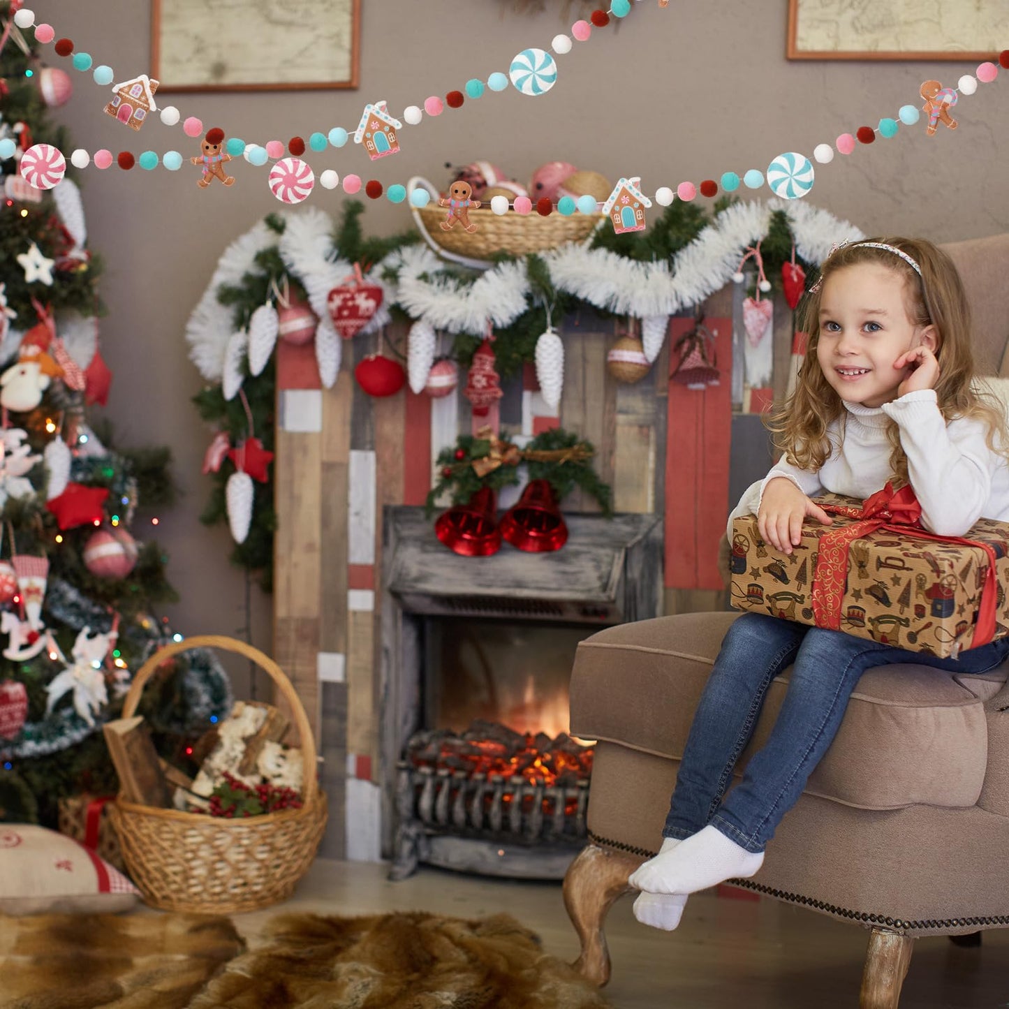 Newwiee Christmas Felt Garland 3D Felt Gingerbread Garland Hanging 8.2 ft Candy Pom Ball Banner for Christmas Holiday Playroom Mantel Wall Decoration
