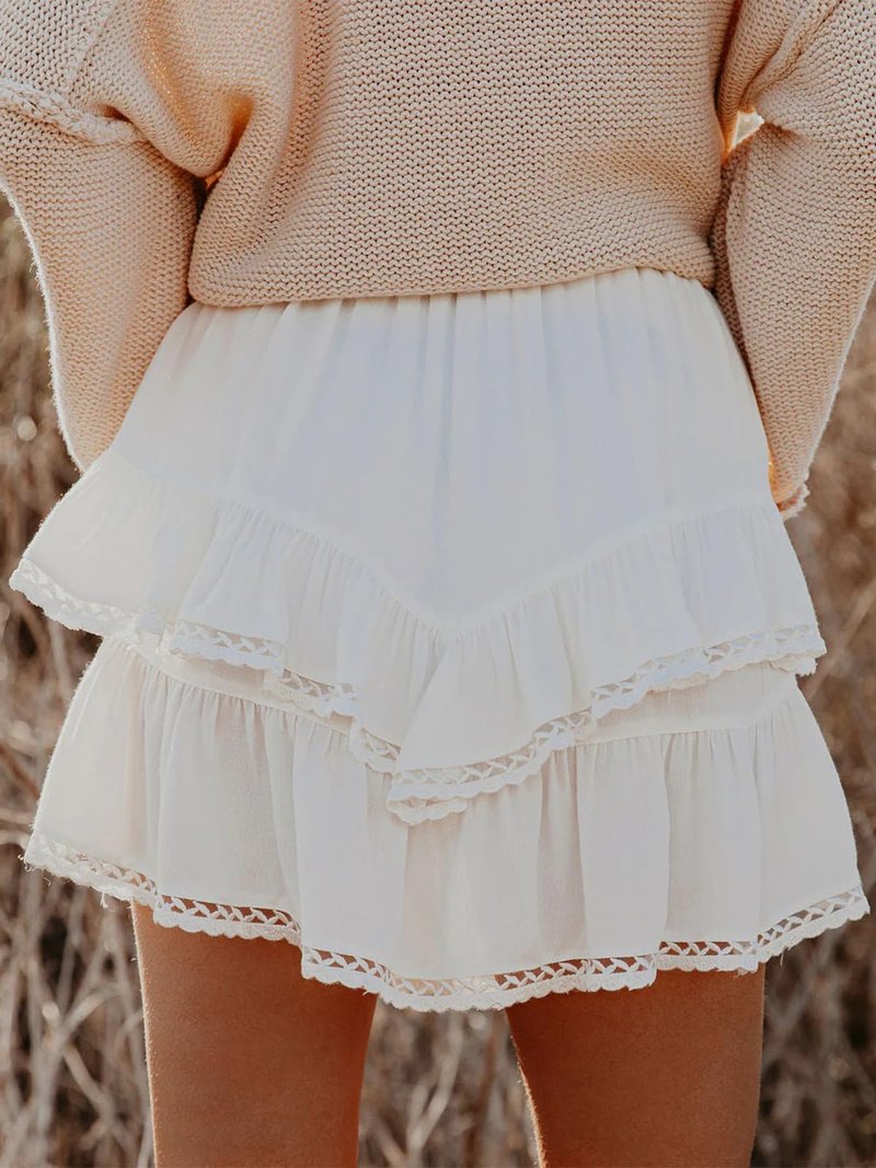 Aoudery Flowy Shorts for Women Casual Boho Ruffle Tiered Skorts High Waist Mini Skirts Golf Tennis Butterfly Crochet Shorts - A White XL
