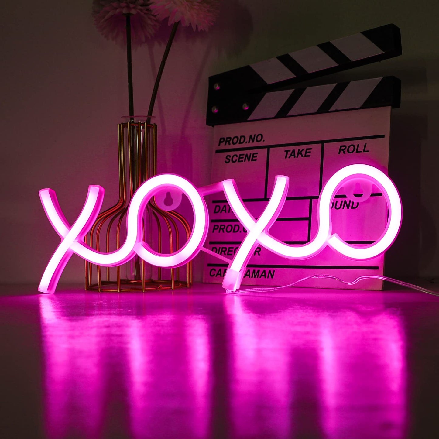 ENUOLI Neon Lights for Bedroom, XOXO Pink Neon Sign USB Battery Powered Neon Sign Wall Decorations Home Decor Led Sign for Living Game Room Bar Party Neon Wall Decor Valentine's Gift
