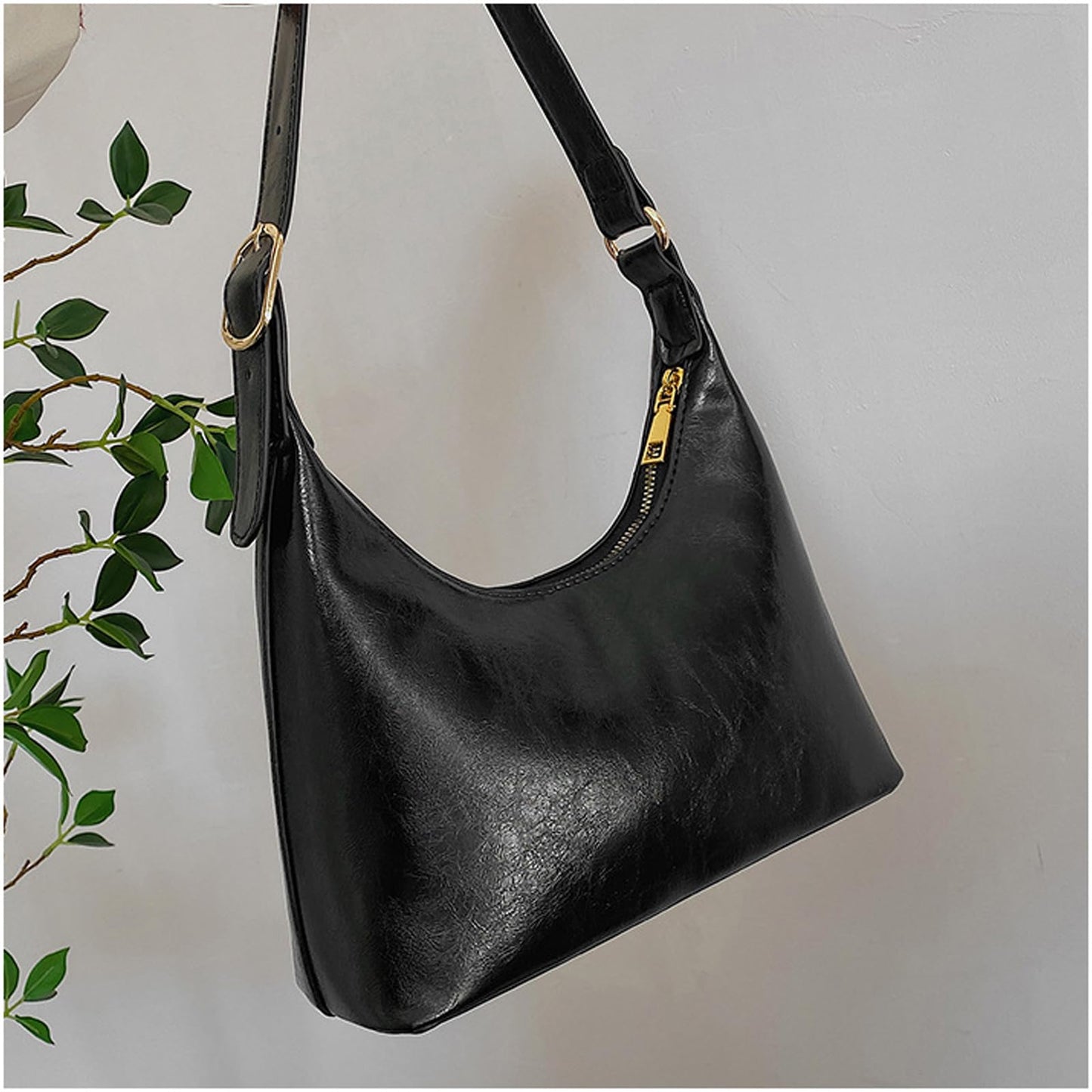 Liziblloy Shoulder Bag for Women Small Retro Vegan Leather Handbags Trendy Purses 2025 Cute Mini Vintage Hobo Underarm Bag,Black