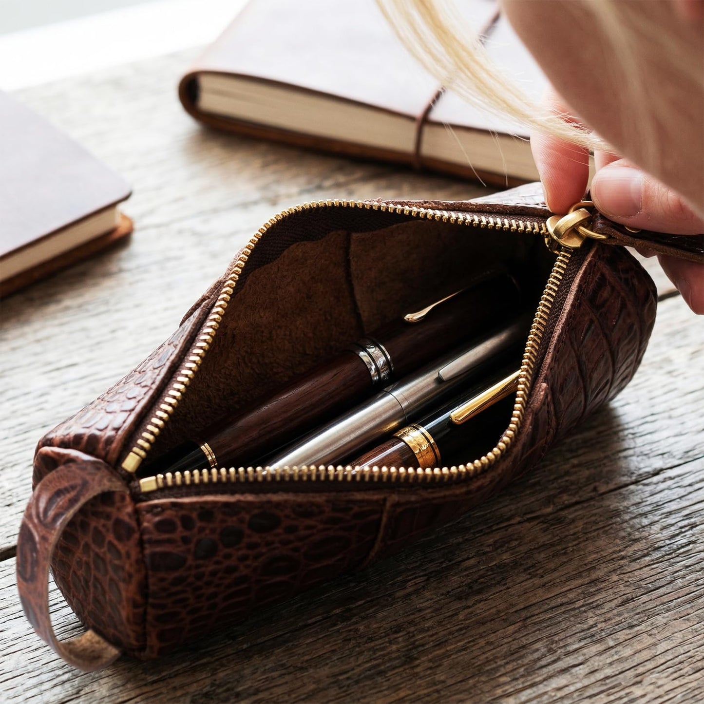 RMAWRAD Genuine leather pen cases, pen/pencil/marker/signature pen zipper bags, stationery bags, pen storage bags， Pen Holder for Work & Office &outdoor