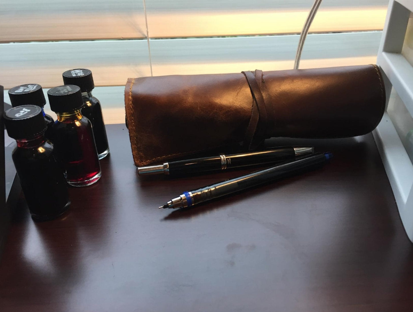 RUSTIC TOWN Leather Pencil Case Roll Up - Pen Pouch for Work, Business & Office