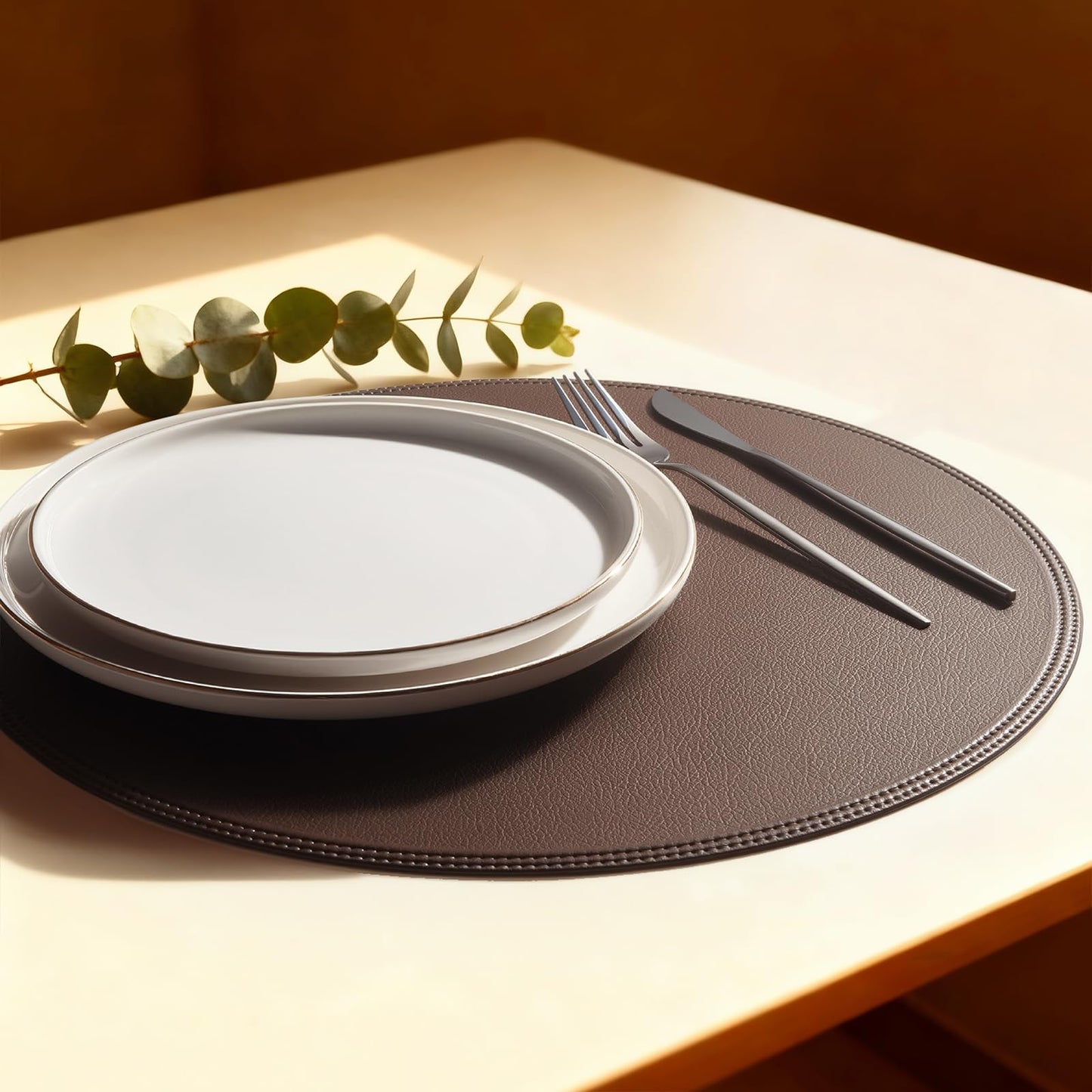 Rinpon Round Vinyl Brown Placemats Set of 6, Faux Leather Waterproof Wipeable Heat Resistant Place Mats, Washable Table Mats for Halloween, Thanksgiving & Christmas Dinner(Dark Brown)