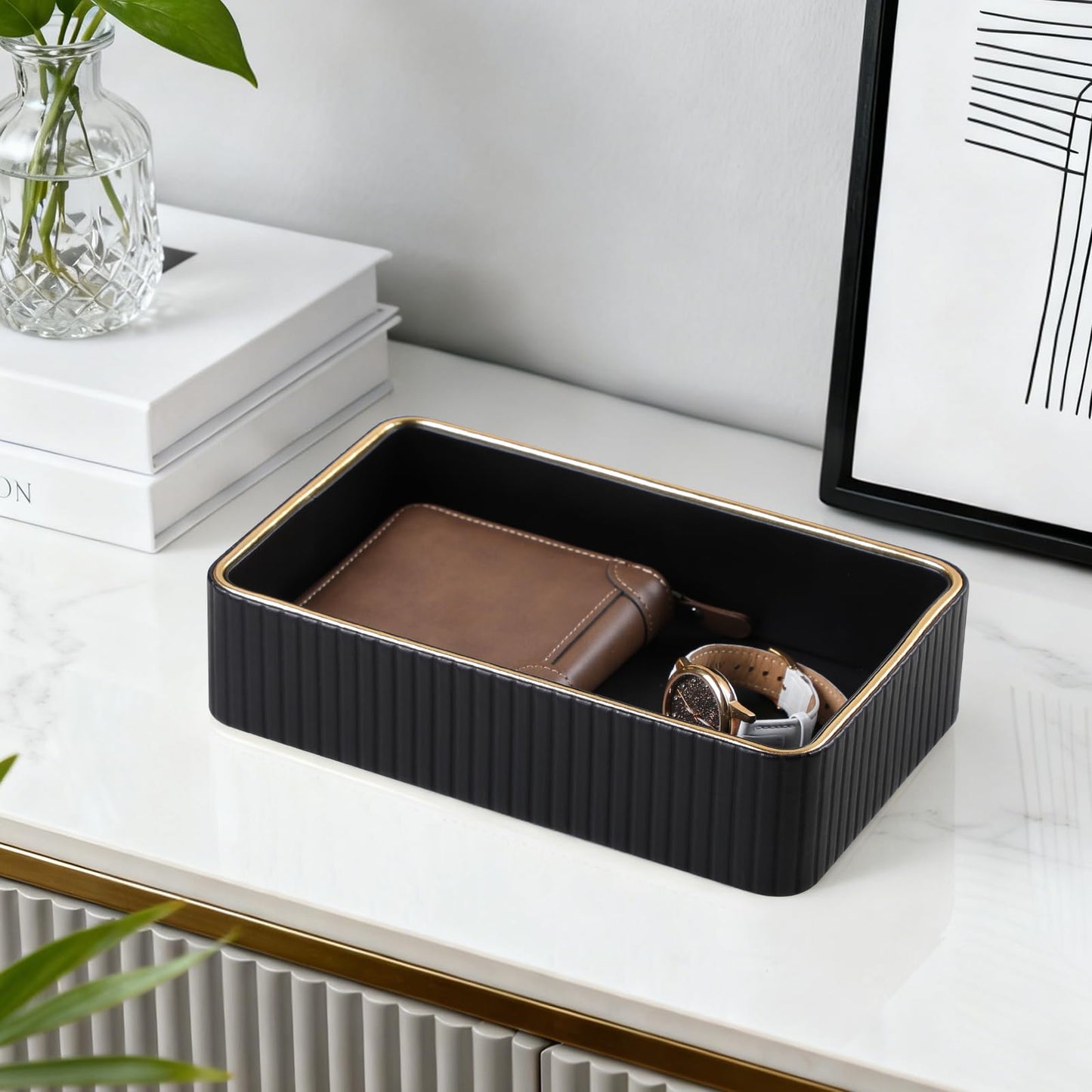 MEIBOOCH Desk Organizer Tray, PU Leather Nightstand Organizer Perfume Valet Tray for Men Women, Decorative Vanity Trays Trinket Dish Key Bowl for Entryway Table (Black, Small)