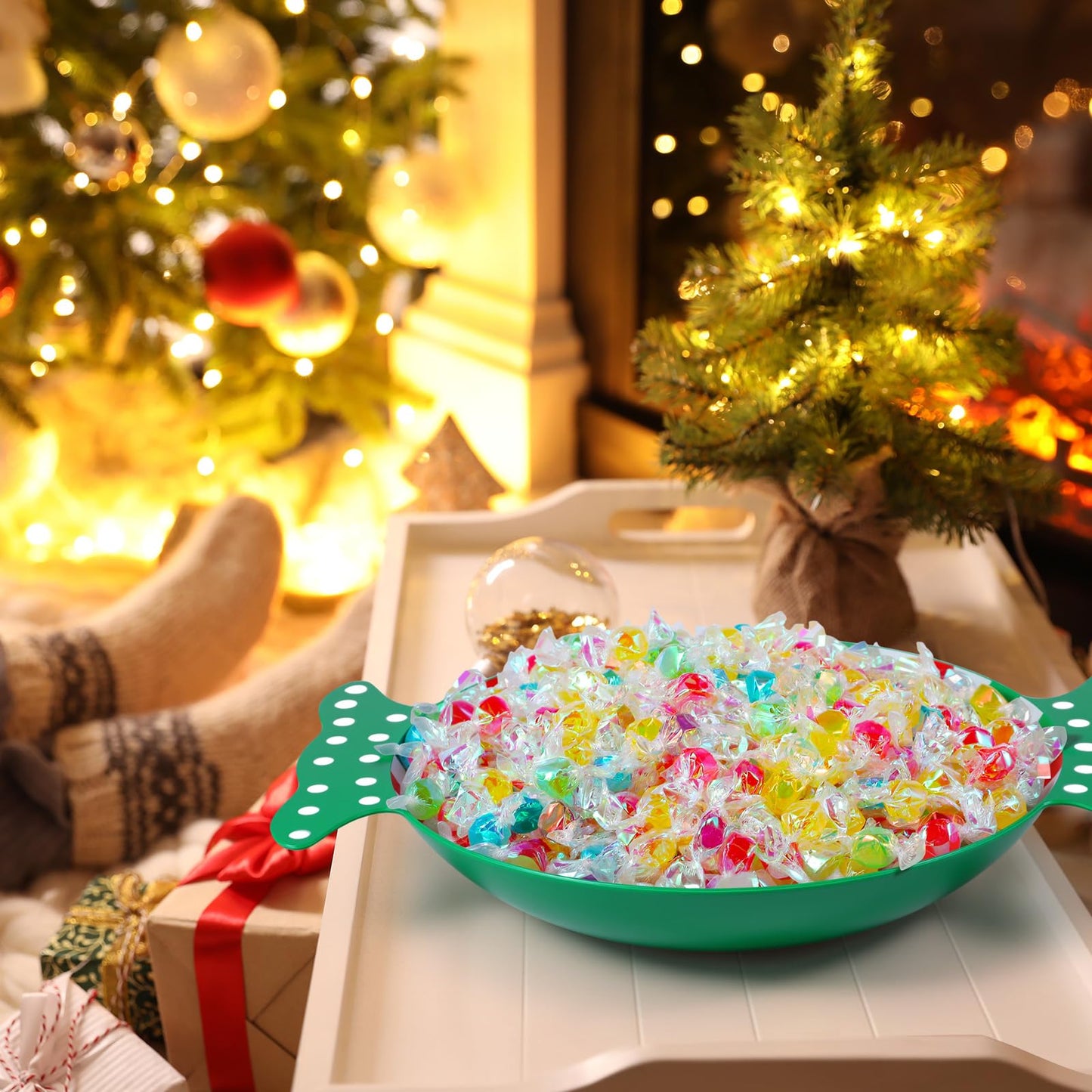 Wiwiqing 2 Pcs Christmas Peppermint Candy Tray Dishes Red Candy Platter Plastic Serving Dessert Plates Tableware Christmas Decorative Plates Dinnerware for Xmas Holiday Party Favor(Green)