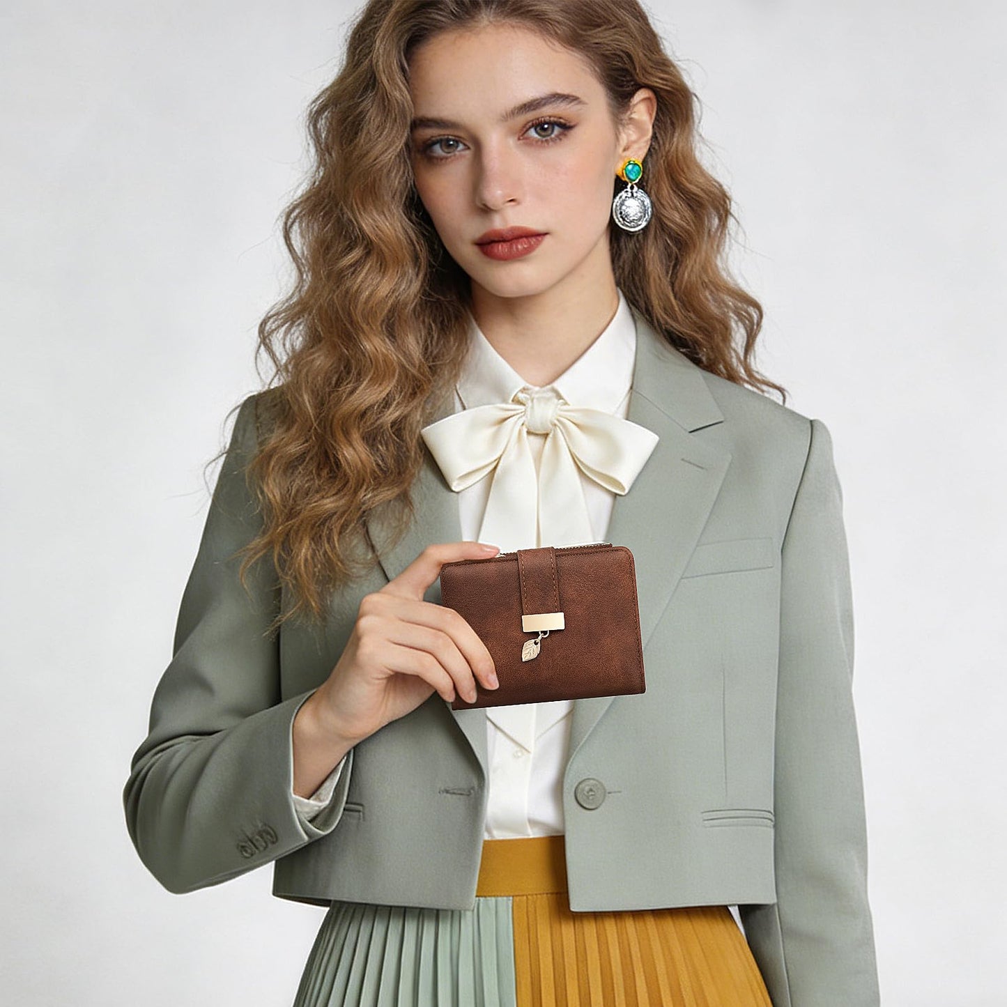 Pomelo Best Wallet Women Large Capacity Bifold Wallets for Women Credit Card Holder 8 Card Slots with 2 ID Window Zipper Coin Pocket Brown