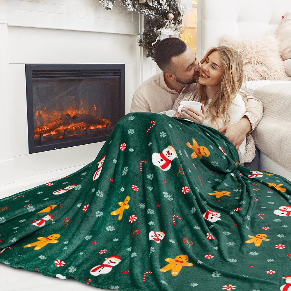 PAVILIA Christmas Gingerbread Throw Blanket | Green Holiday Christmas Fleece Blanket | Soft, Plush, Warm Winter Cabin Throw, 60x80 (Green Gingerbread)