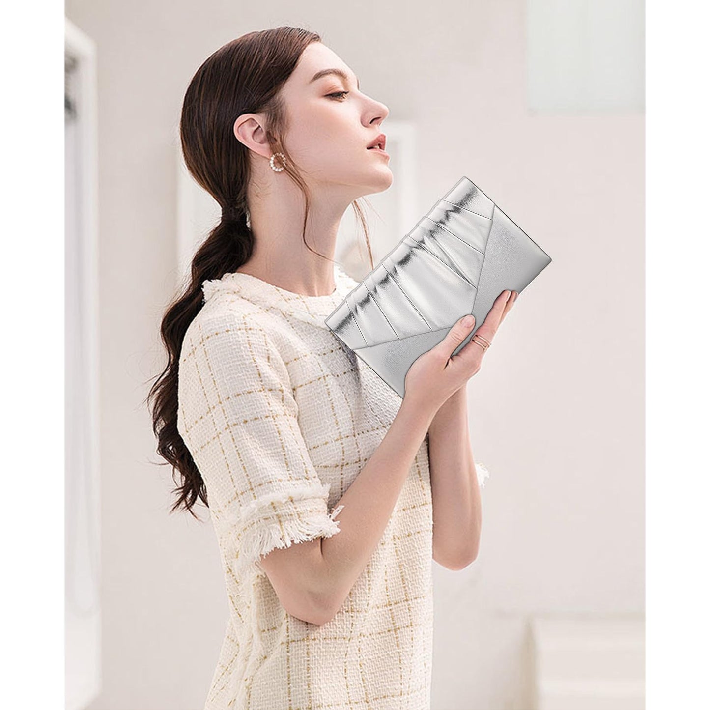 Venoline Women Evening Clutch Purse - Shimmering Metallic PU Leather Pleated Flap Envelope Handbag for Wedding Prom Party Silver