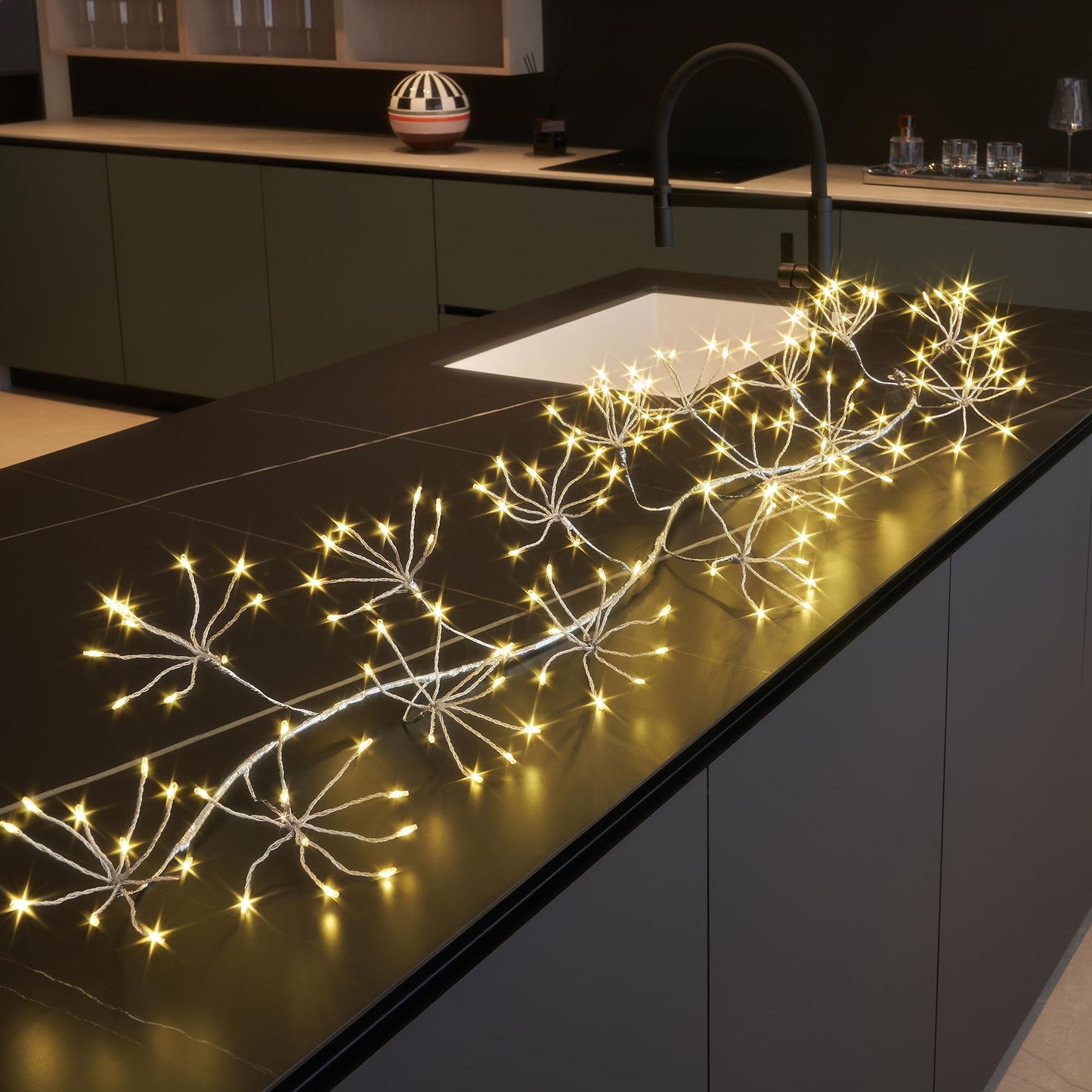 LITBLOOM Lighted Starburst Garland with Timer and Dimmer 6FT, Sliver Garland with Lights 160 Warm White LED Lights for Home Fireplace Mantle Thanksgiving Christmas Decoration Indoor Outdoor
