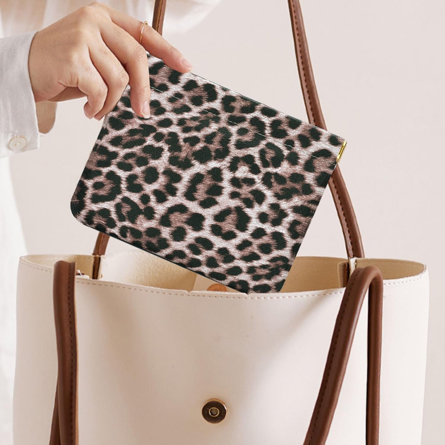 HIGH FIT Leather Pocket Cosmetic Bag for Purse,Coin Purse Lipstick Cosmetic Accessories Organizer, Travel Kit Storage Pouch,Waterproof Portable No Zipper Self-closing (Leopard print)