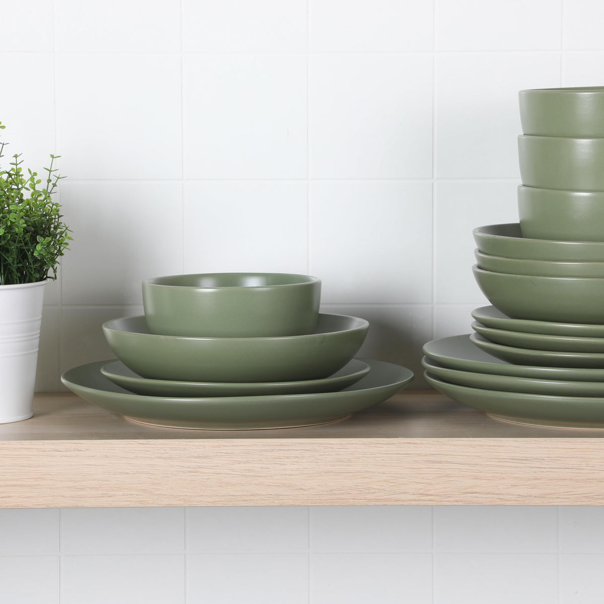 Gibson Home Queenslane 16 Piece Double Bowl Plates and Bowls Dinnerware Sets - Matte Blue