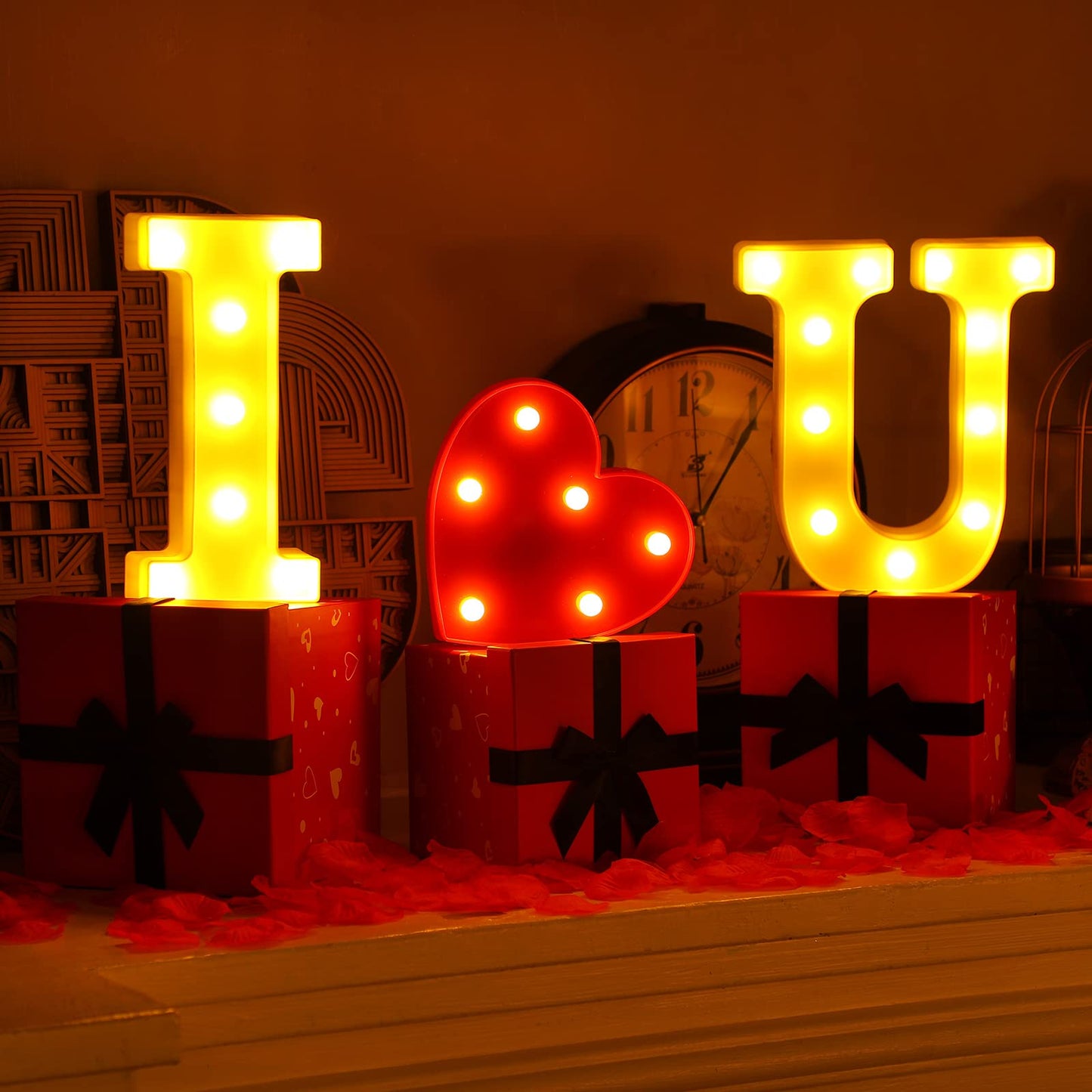 Valentine Love Sign LED Alphabet I Love You Light with Heart Marquee and 500 Pieces Plastic Rose Petals Battery Operated Letters Sign Gift for Valentines Proposal Home Table Decor