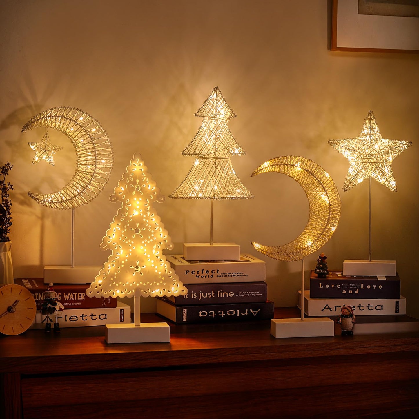 Lewondr Christmas Tree Lamp, Winding Cotton Thread Mini Christmas Tree with Lights, Battery Powered Desktop Christmas Light for Xmas Home Bedside Table Lamp Decorative Tree for Table Top, White