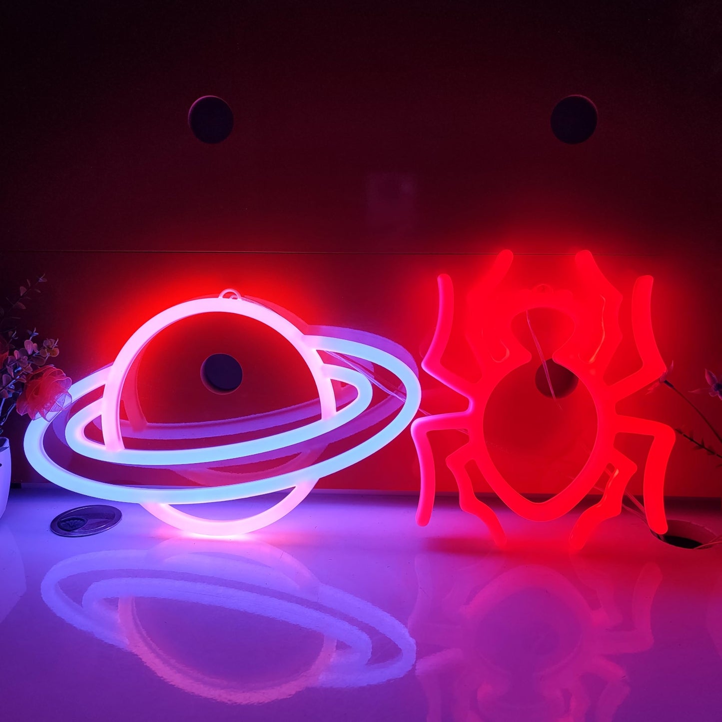JYWJ Spider Double Sided Neon Signs,USB or 3-AA Battery Powered Neon Light,LED Desktop Wall Decoration,Various Parties,Decoration Of Business Premises(Red)