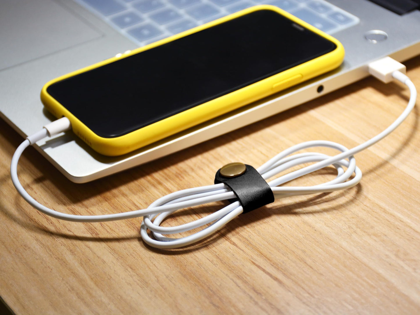 CAILLU Cord Organizer,Cord Keeper,Cable Organizer USB Holder,Cable Straps,Earbud case,wrap Headphone,Headset Winder,Earphone Clips Ties,Stocking Stuffers for Men Gifts