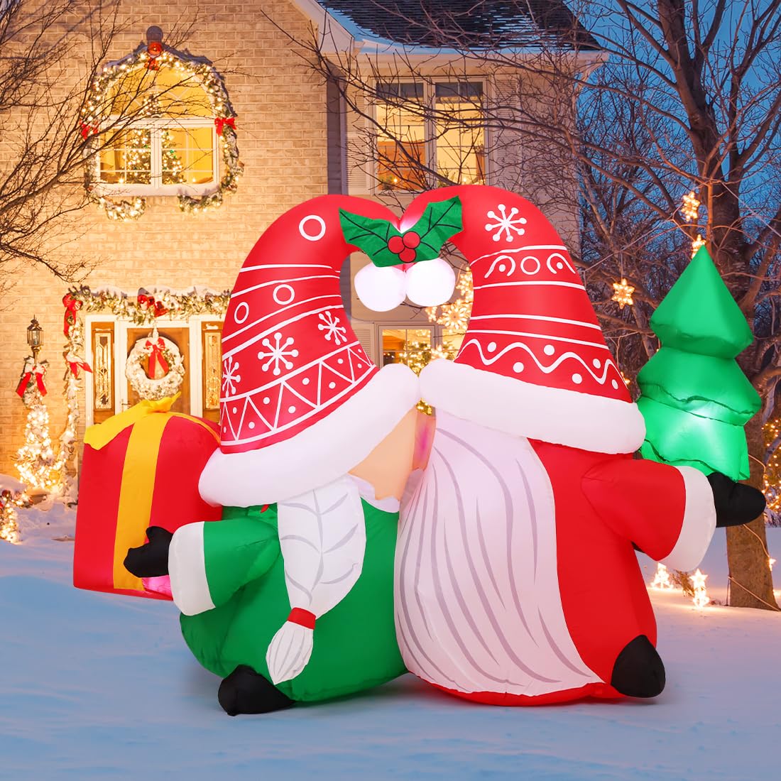 GOOSH 5FT Christmas Gnome Inflatables Outdoor Decorations,Blow Up Couple Gnomes with LED Lights,Xmas Gnome Inflatables for Yard Lawn Garden Holiday Decor