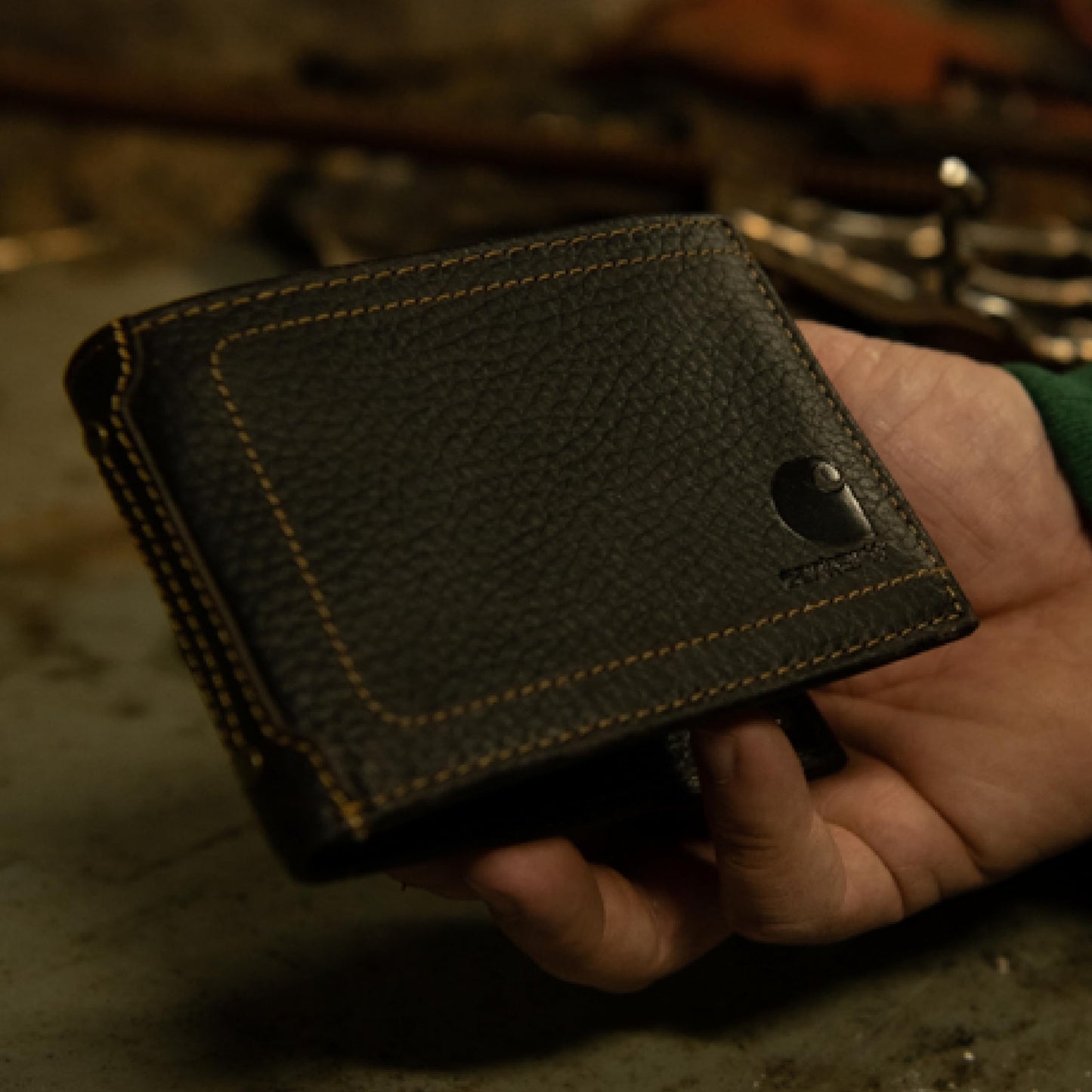Carhartt Men’s Pebble Leather Full Grain Leather Wallets, Durable Design, Multiple Card Slots, Gifts for Men, Brown (Bifold)