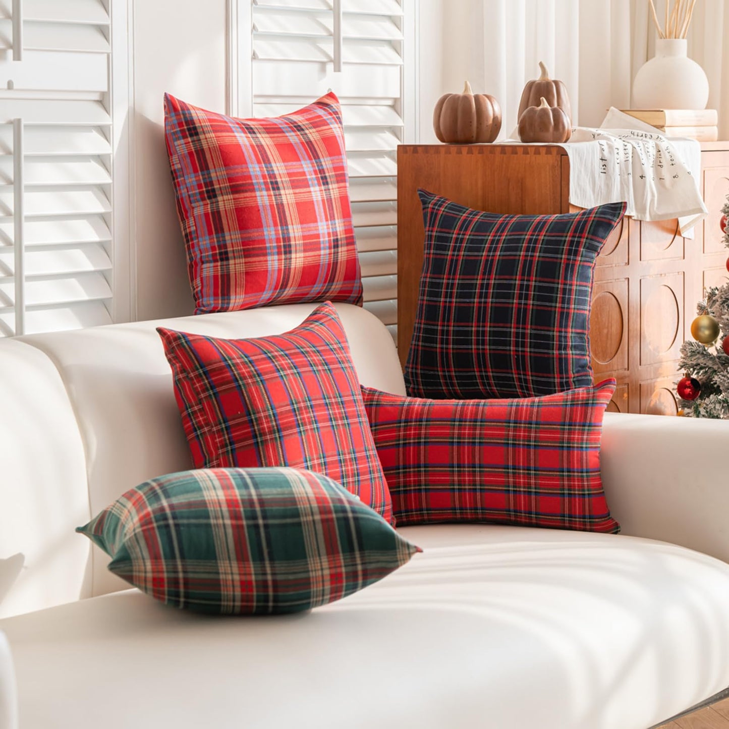 Huierxun Christmas Pillow Covers 18x18 Set of 2, Christmas Decorations Scottish Tartan Plaid Throw Pillow Cases Farmhouse Decorative Square Cushion Case for Sofa Couch Home Decor (Plaid H,18''x18'')