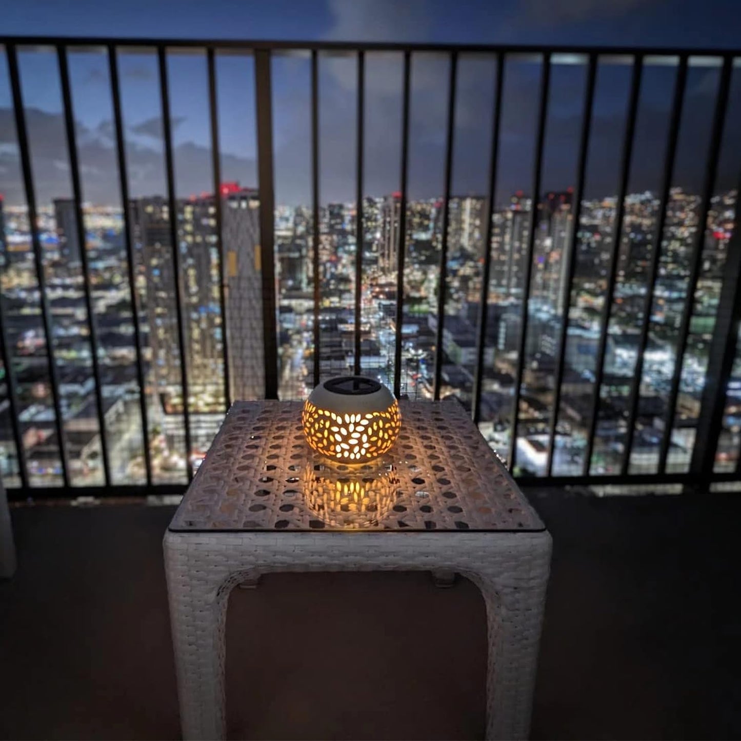 Solar Table Lanterns Outdoor Waterproof - LED Lamp White Metal Table Lights -Solar Powered Decorative Lantern for Desk Patio Garden Pathway Yard