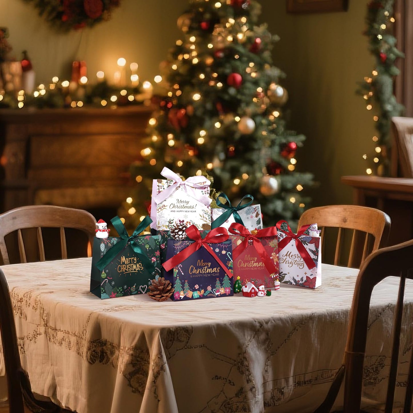 24 Pack Christmas Mini Gift Bags,5.5x 2.5x4.7 Inch Small Xmas Goodie Bags with Ribbon for Kids, Holiday Party Favors Boxes for Candy, Cookies, Jewelry, Christmas Tree Decoration