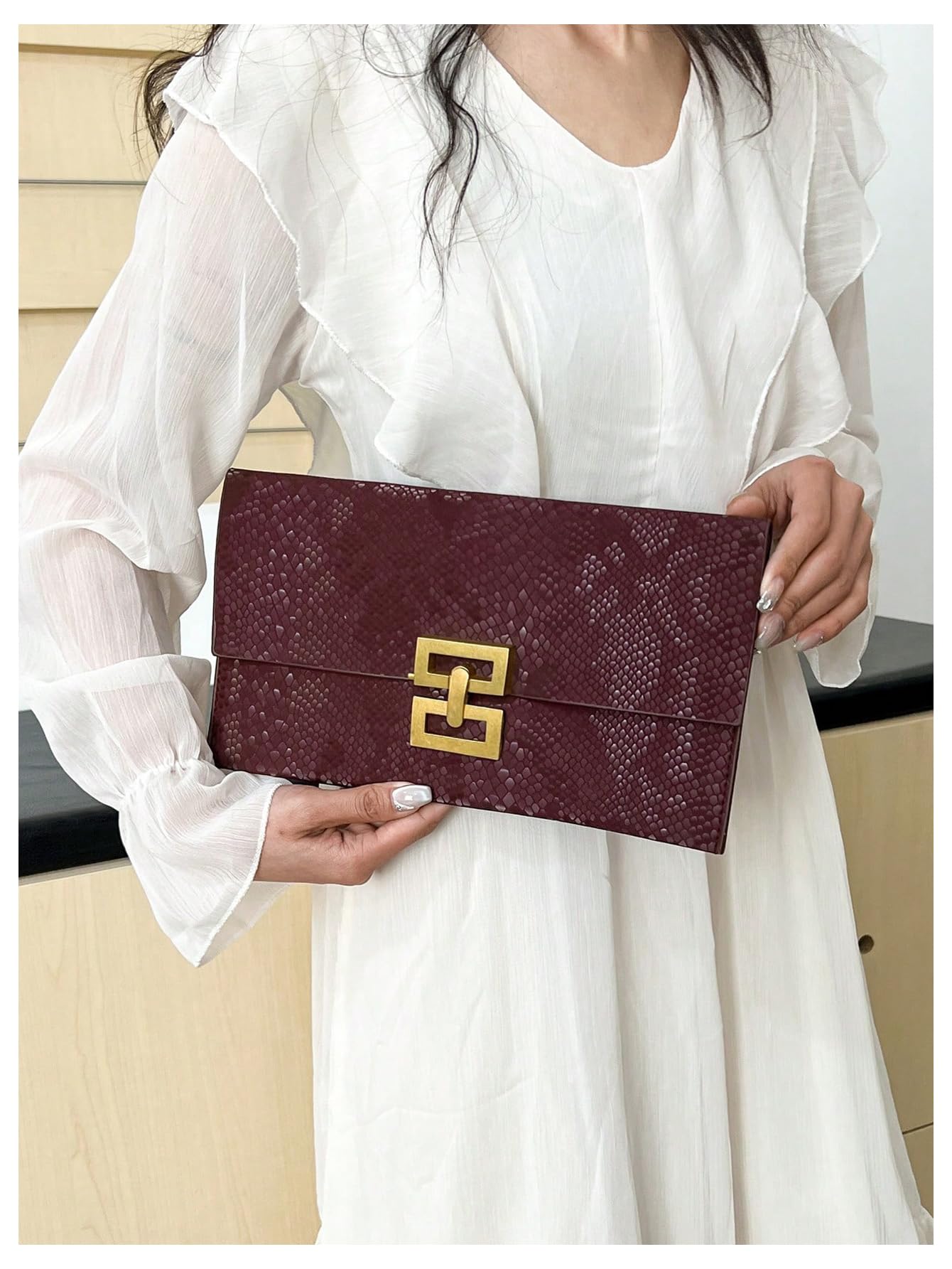 Verdusa Women's Clutch Evening Bags Trendy Envelope Handbags Metallic Purses Burgundy C One Size