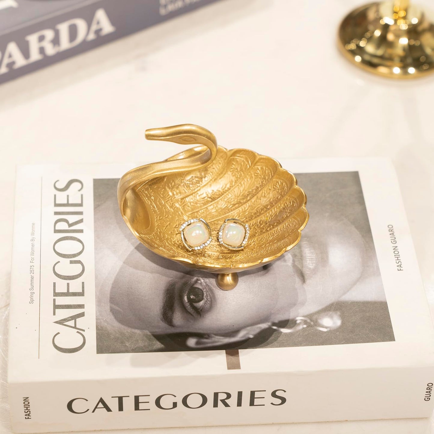 YACSNBF Swan Brass Jewelry Dish Tray,Gold Decorative Ring and Trinket Holder-Decorative Trinket Dish for Rings Earrings Necklaces Bracelet Watch Keys, Birthday Mother's Day Christmas Gift for Women